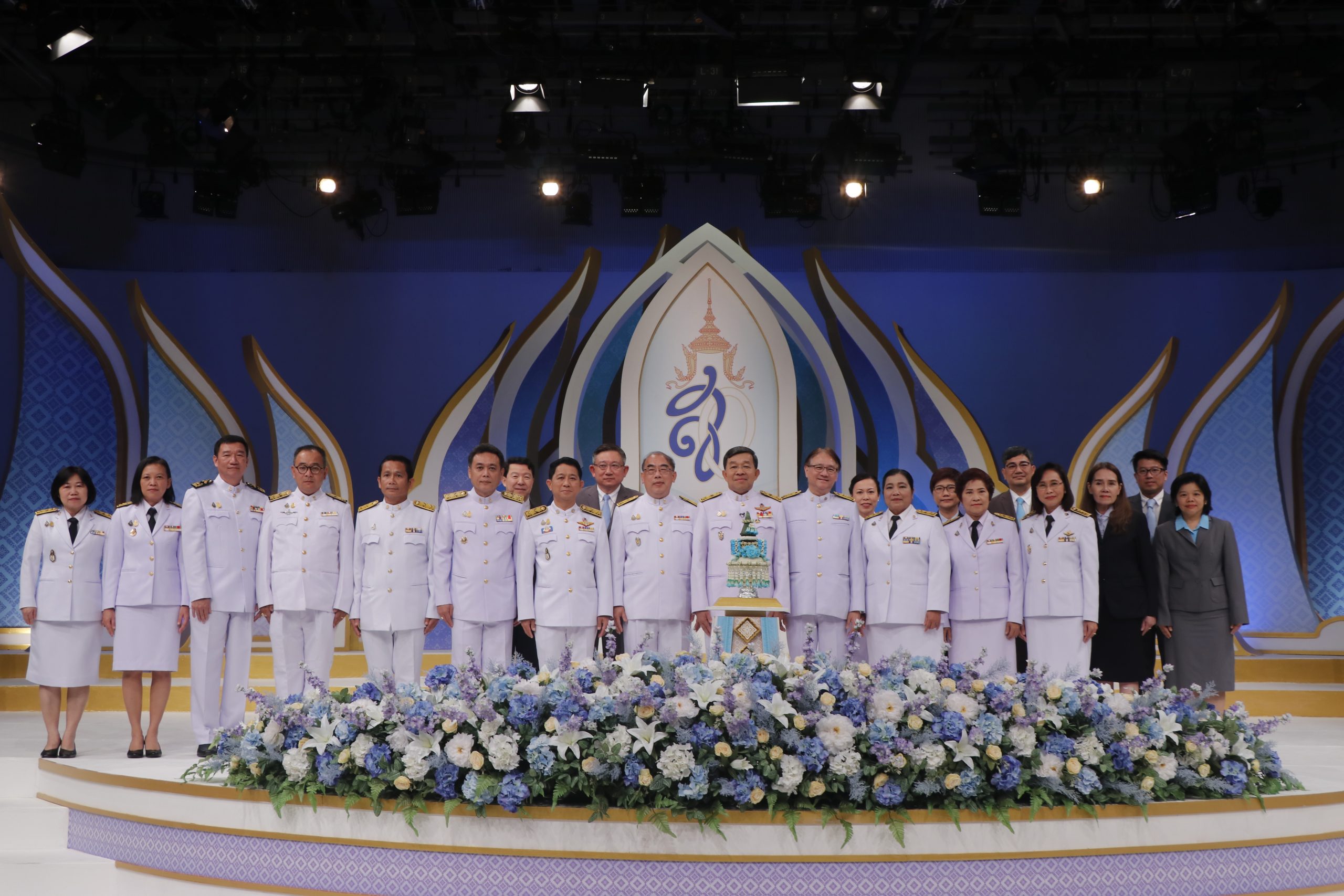 ร่วมบันทึกเทปถวายพระพรชัยมงคล สมเด็จพระนางเจ้าสิริกิติ์ พระบรมราชินีนาถ พระบรมราชชนนีพันปีหลวง เนื่องในโอกาสวันมหามงคลเฉลิมพระชนมพรรษา 12 สิงหาคม 2562