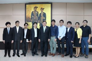 Minister meets with young researchers to discuss frontier research