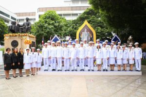 ร่วมพิธีวางพุ่มดอกไม้ถวายราชสักการะ เพื่อเทิดพระเกียรติพระบาทสมเด็จพระบรมชนนกาธิเบศร มหาภูมิพลอดุลยเดชมหาราช บรมนาถบพิตร “พระบิดาแห่งเทคโนโลยีของไทย” ประจำปี พ.ศ. 2563