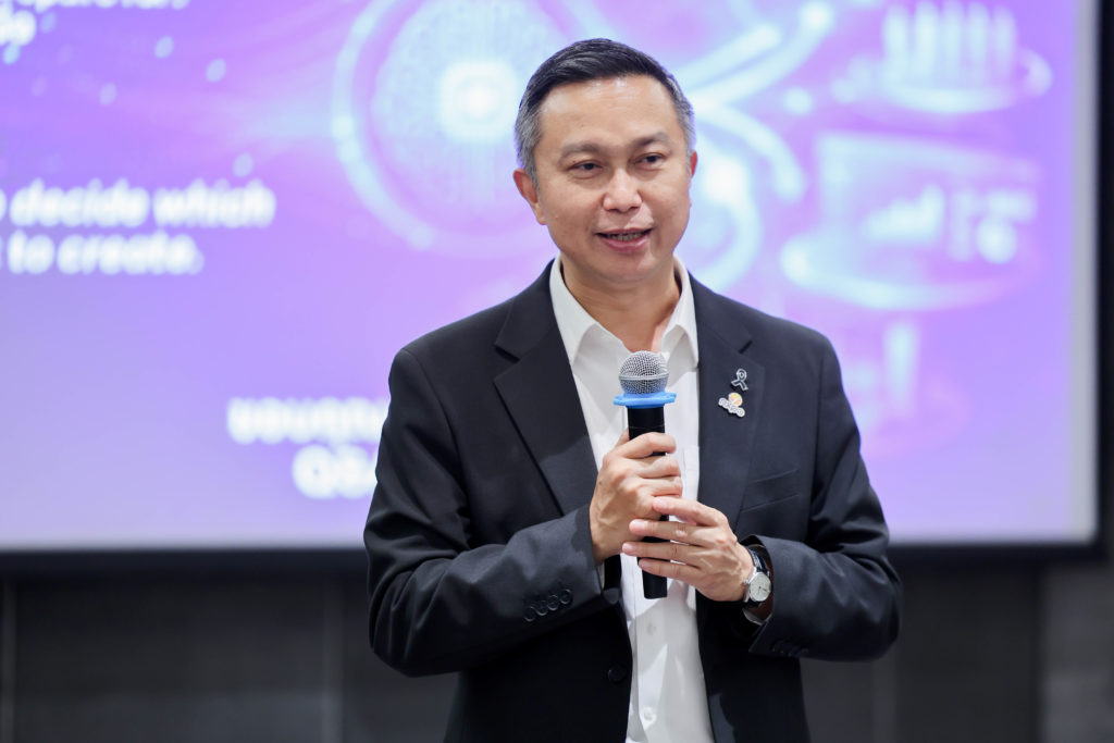 บรรยายในหัวข้อ “Digital Foresight” ภายใต้หลักสูตร AI STRATEGY MANAGEMENT