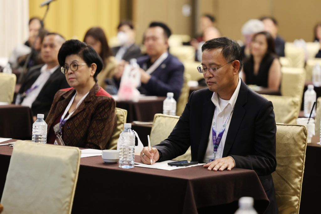 บรรยายในหัวข้อ “อ่านอนาคตให้ออก ออกแบบนวัตกรรมให้ทันโลก (Foresight & Innovation Strategy)”