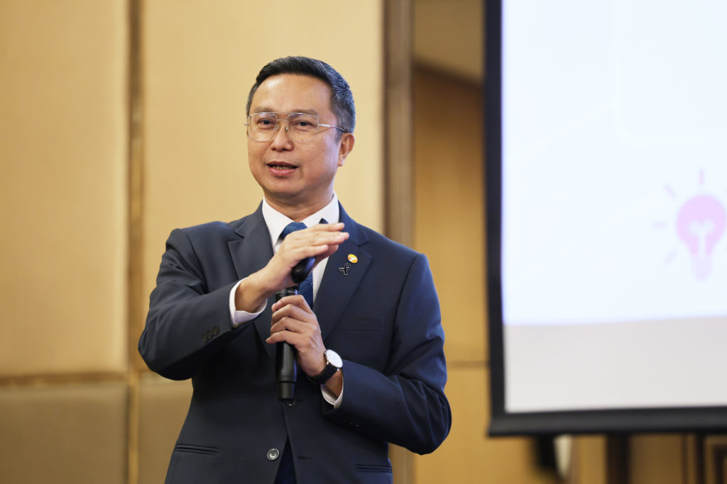 บรรยายในหัวข้อ “อ่านอนาคตให้ออก ออกแบบนวัตกรรมให้ทันโลก (Foresight & Innovation Strategy)”