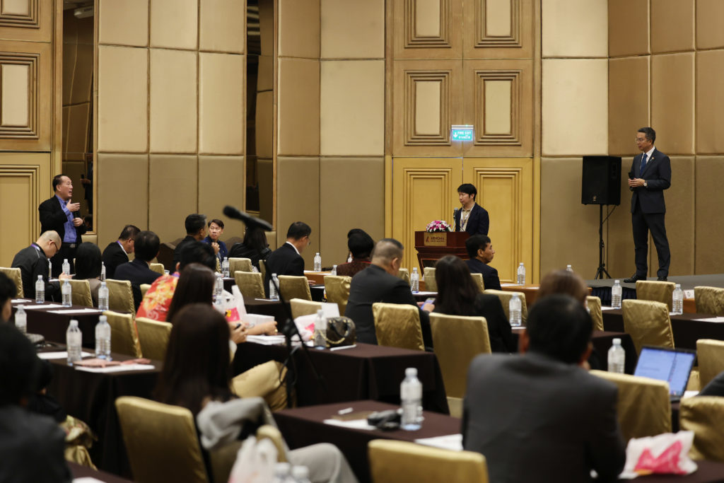 บรรยายในหัวข้อ “อ่านอนาคตให้ออก ออกแบบนวัตกรรมให้ทันโลก (Foresight & Innovation Strategy)”
