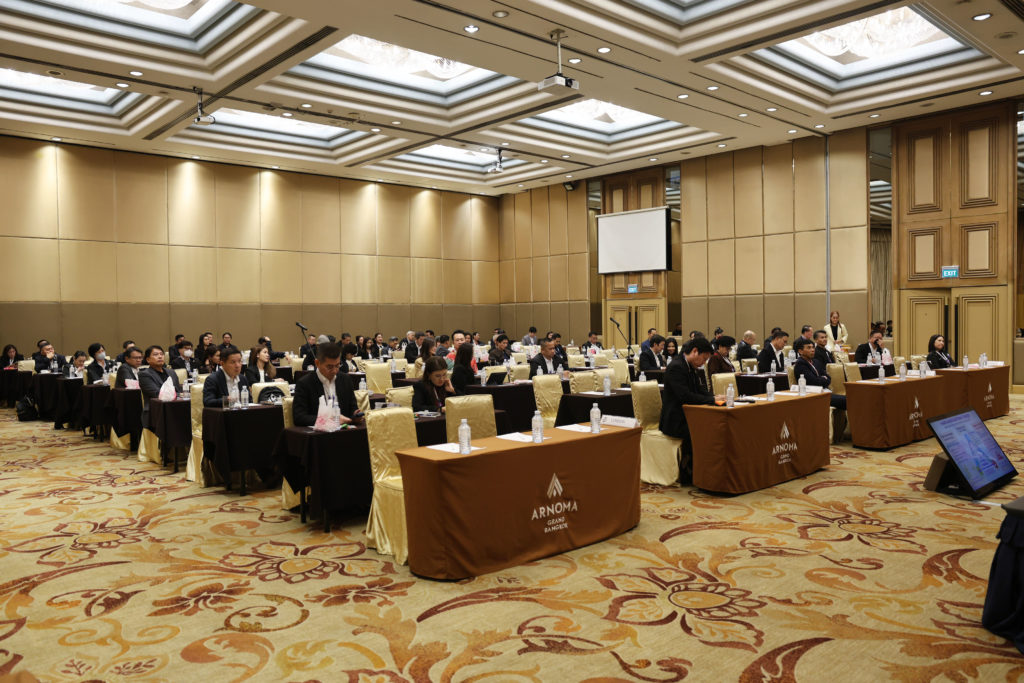 บรรยายในหัวข้อ “อ่านอนาคตให้ออก ออกแบบนวัตกรรมให้ทันโลก (Foresight & Innovation Strategy)”